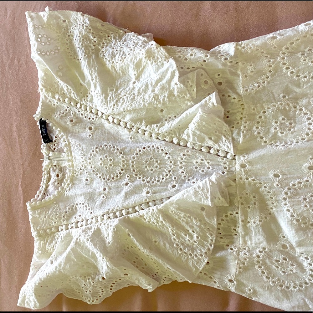 3x$30 White lace dress!!! Size M